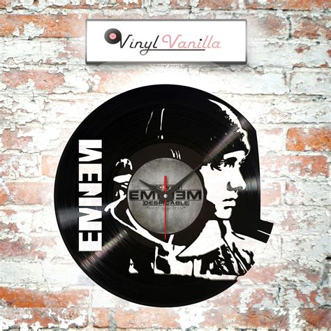 Vinyl Clock - Vinyl Vanilla. Часы из виниловой пластинки "Eminem ...