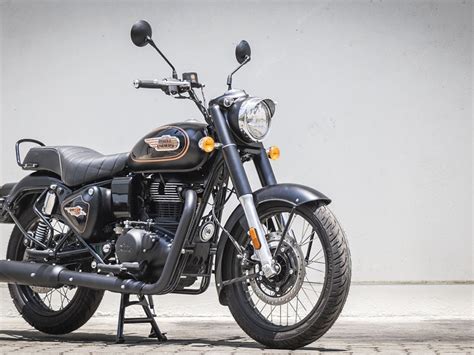 Royal Enfield Classic 350 गजब के लुक और शानदार फीचर्स वाली ये है रॉयल