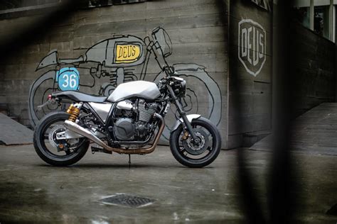 Yamaha XJR1300 Kit by Deus Ex Machina