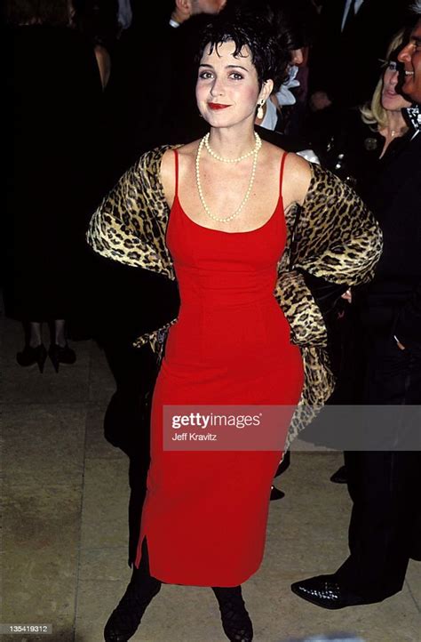 Hot Annie Potts Bikini Pics