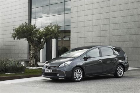 Fiche Technique Toyota Prius Plus Hybride