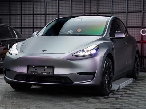 特斯拉Model Y 卡普里灰紫改色膜 效果图 车膜网