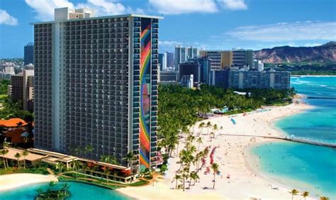 Hilton Hawaiian Village On Waikiki Beach