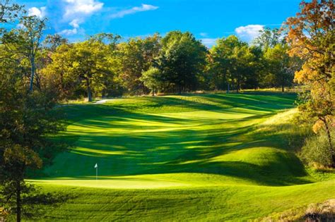 Iowa's Best Golf Courses to Tee Off at This Fall - Fabulous Iowa