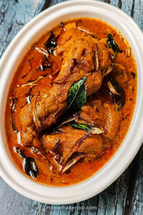 Nadan Kozhi Curry Varutharacha Kerala Chicken Curry Recipe With Coconut Milk