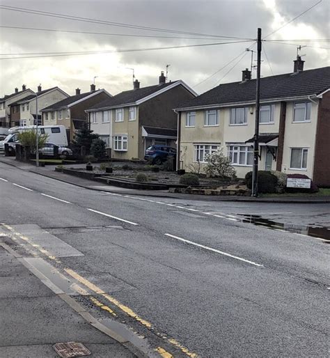 Golf Road Semis New Inn Torfaen Jaggery Cc By Sa Geograph