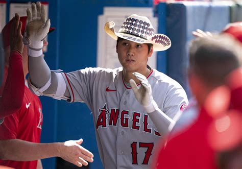 大谷翔平が登板翌日に左翼へ28号2ランで10戦ぶり本塁打 外野4人シフトなんの3安打もマーク スポーツ報知