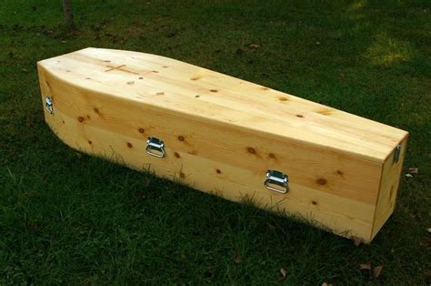 Traditional Custom Pine Caskets And Coffins Casket Coffin Display Coffin