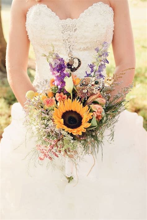 Sunflower Wedding Bouquets | Summer and Fall Weddings