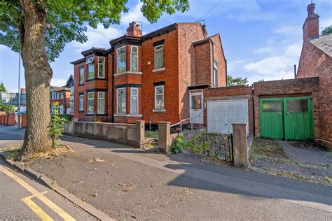 3 bedroom semi-detached house for sale in Wellington Road, Bilston