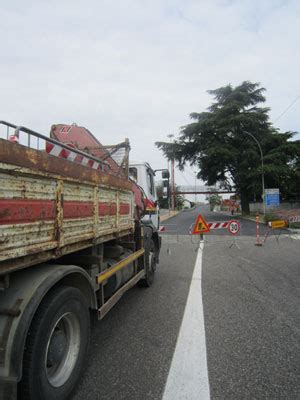 Lavori Di Asfaltatura In Corso