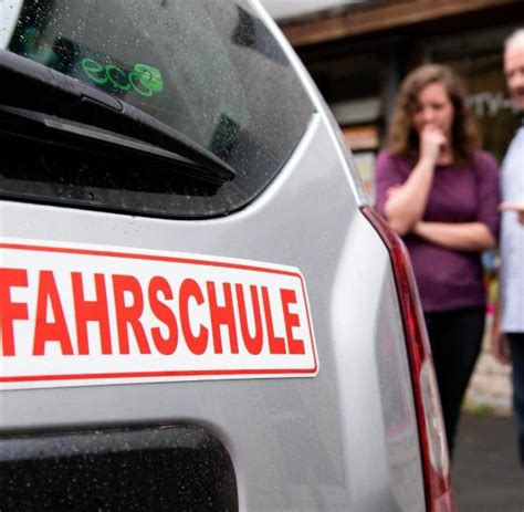 Fahrschulen Finden Keine Mitarbeiter Welt