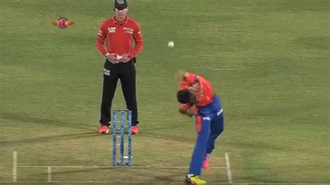 Indian cricketer has one of the weirdest bowling techniques you've even ...