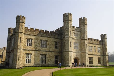 "Leeds Castle" Images – Browse 364 Stock Photos, Vectors, and Video ...