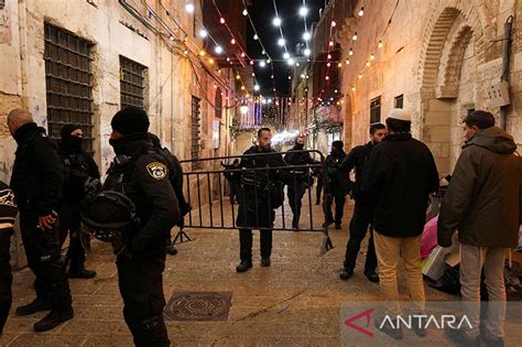 Tentara Israel Tembak Warga Palestina Di Pintu Masuk Masjid Al Aqsa