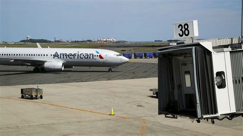 Etats Unis Un Pilote Meurt En Plein Vol Son Copilote Pose L Avion