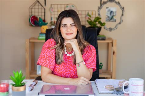 Prf. Thaís Pires Queiroz Herburgo - NutMed