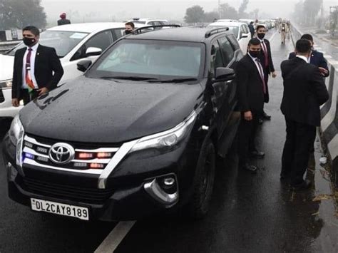 Security Lapse In Pm Modi Convoy In Punjab Election Rally Stuck In 20