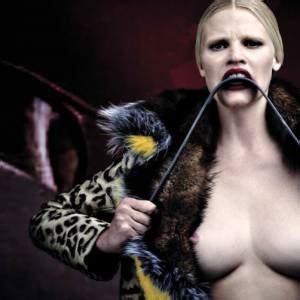 Lara Stone Nude And Toplessproved Why She S One Of Top Supermodels