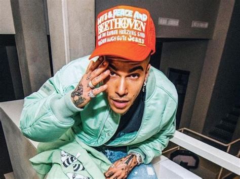 Il significato di Famoso perché Sfera Ebbasta l aveva tolta dall album