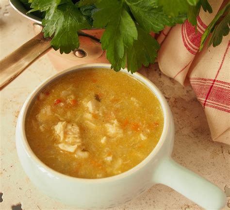 Lista Foto Como Hacer Una Sopa De Fideo Con Pollo Mirada Tensa