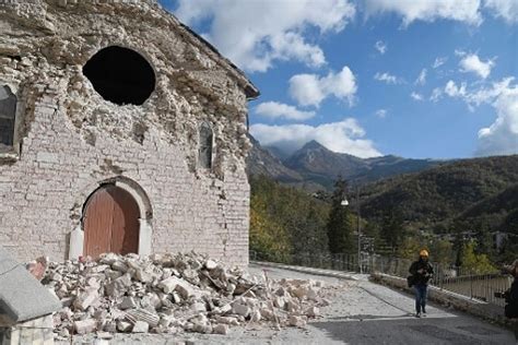 Nuova Fortissima Scossa Di Terremoto Magnitudo 6 1 Epicentro Tra