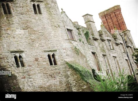 Hay Castle, Hay on Wye, Powys, Wales - Hay-on-Wye, UK Stock Photo - Alamy