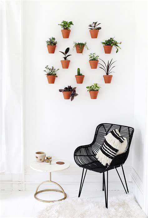 DIY Planter Wall - The Merrythought