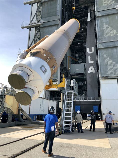 Ula Atlas V Stacked For Nasa Boeing Unpiloted Starliner Test Flight