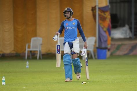 Shubman Gill prepares to bat in the nets | ESPNcricinfo.com