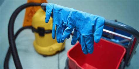 Bodily Fluid Clean Up Procedures And Ppe Requirements