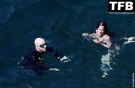 Elizabeth Reaser Nude OnlyFans Leaks Fappening Page 2 FappeningBook