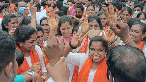 Khairatabad Ganesh Nimajjanam Girls Theenmaar Dance At