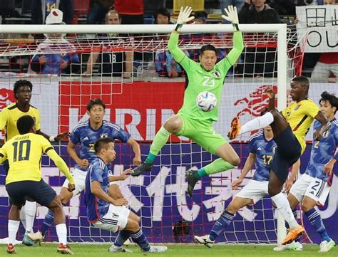 エクアドル戦の前半、ゴール：サッカー日本代表・森保ジャパン全試合 写真特集：時事ドットコム