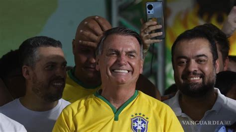 Acusa Policía De Brasil A Bolsonaro De Falsificar Datos De Vacunación