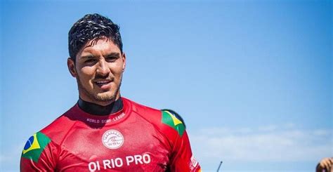 Gabriel Medina quebra silêncio e se pronuncia após vídeo íntimo vazado