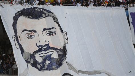 Karim Benzema Aparece En Tifo Previo Al Partido Del Real Madrid Vs Manchester City Tudn Uefa