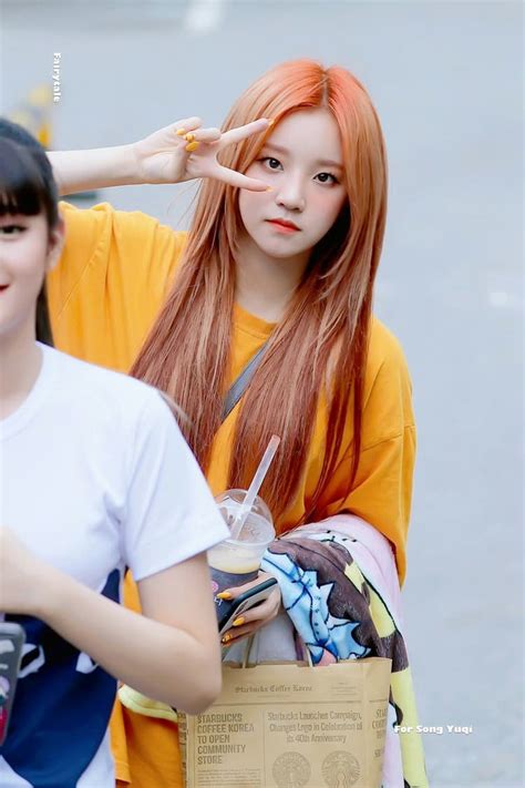 Gidle Yeh Shuhua And Cho Miyeon Image 7725666 On Favim