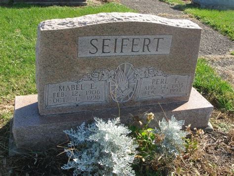 Perl F Seifert Find A Grave Memorial