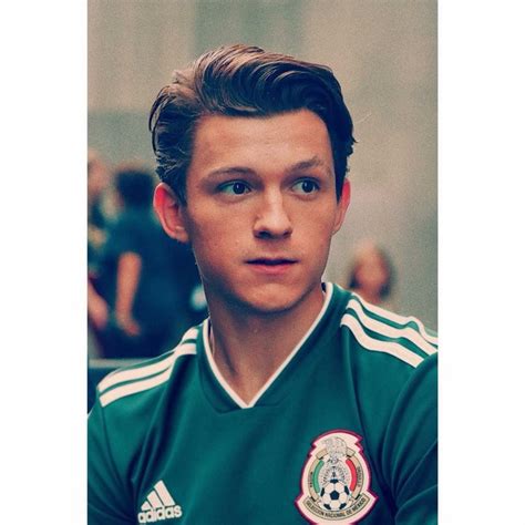 Im Hispanic Soooo This Picture Is Amazing Tom Holland Tom Holland