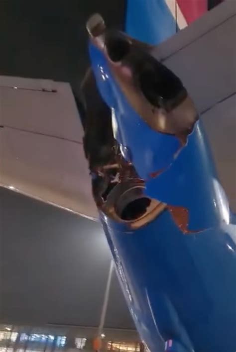 Flysafair Boeing 737 Struck By Saa Airbus A320 After Tow Bar Broke