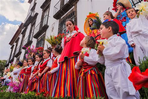 Festa Da Flor Na Ilha Da Madeira Turismo Sa