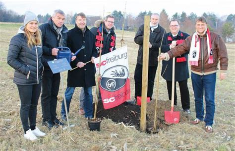 Bad Krozingen Drei Sc B Umchen Von Badenova F R Bad Krozingen Junge