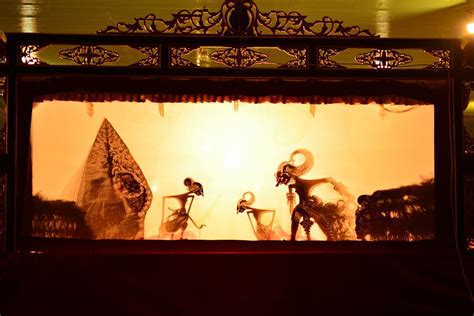 Makna Gunungan Wayang Kulit Balepoint