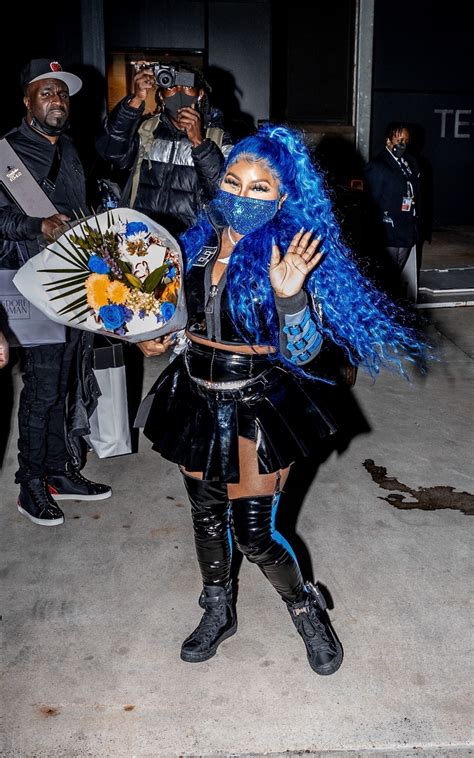 Lil Kim Leaves Barclays Center After Performing At Halftime For The