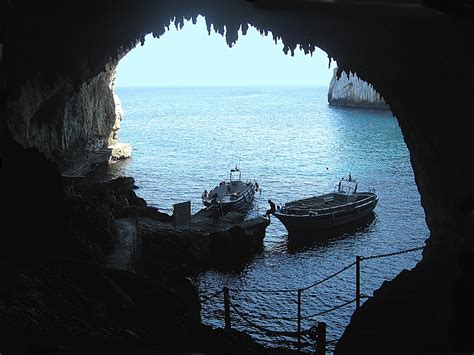 La Grotta Della Zinzulusa Fascino E Storia In Un Luogo Incantato Itlecce