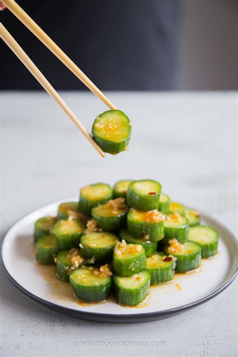 Din Tai Fung Easy Cucumber Salad