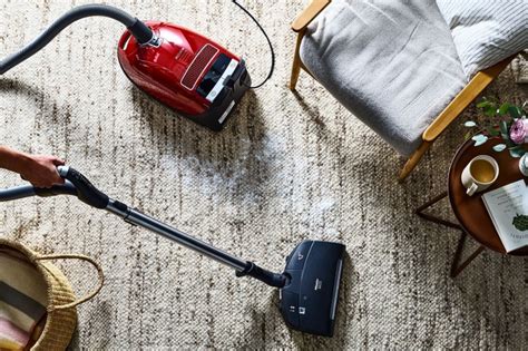 Tak Hanya Menyedot Debu Ini 5 Manfaat Vacuum Cleaner Yang Perlu Kamu