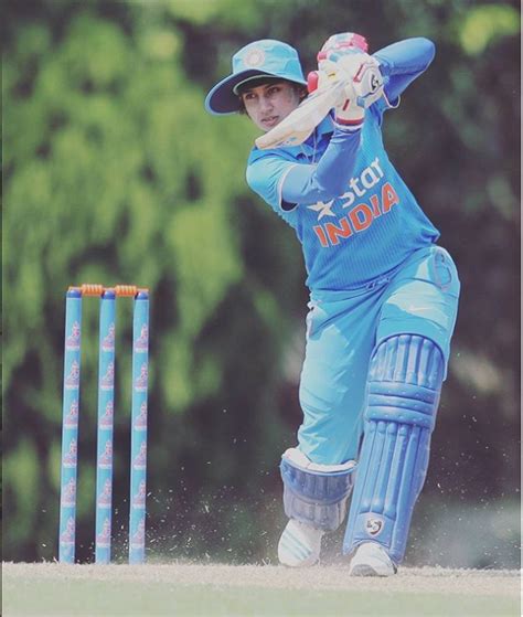 MITHALI RAJ (CRICKETER) , WIKI.BIO,PHOTOS,HEIGHT,MARRIAGE,SALARY ...