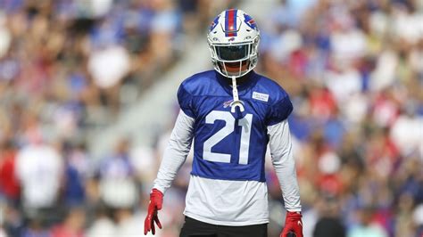 Buffalo Bills Safety Jordan Poyer Leaves Practice With Elbow Injury